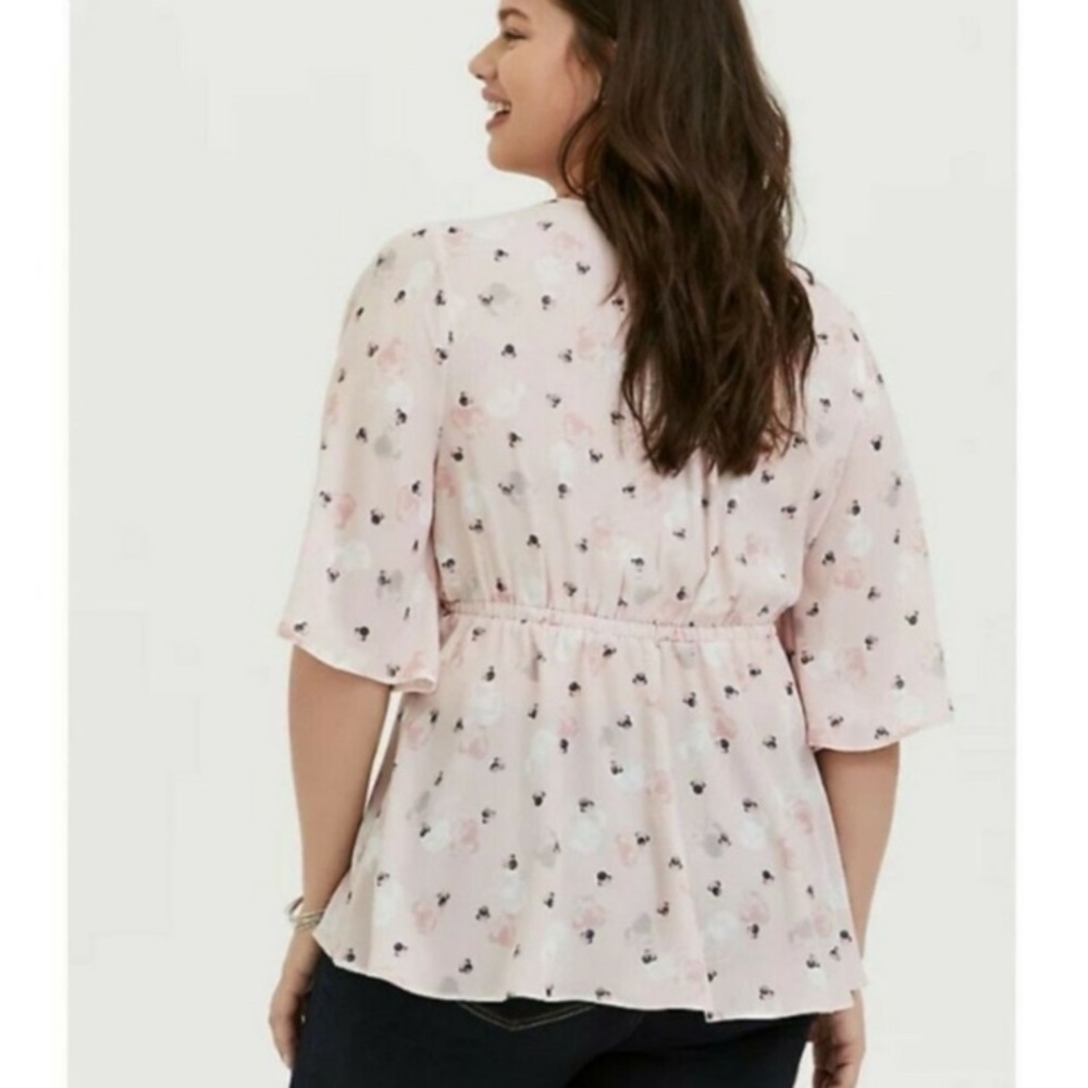 torrid Pale Pink Floral Wrap Peplum Top - Picture 2 of 10